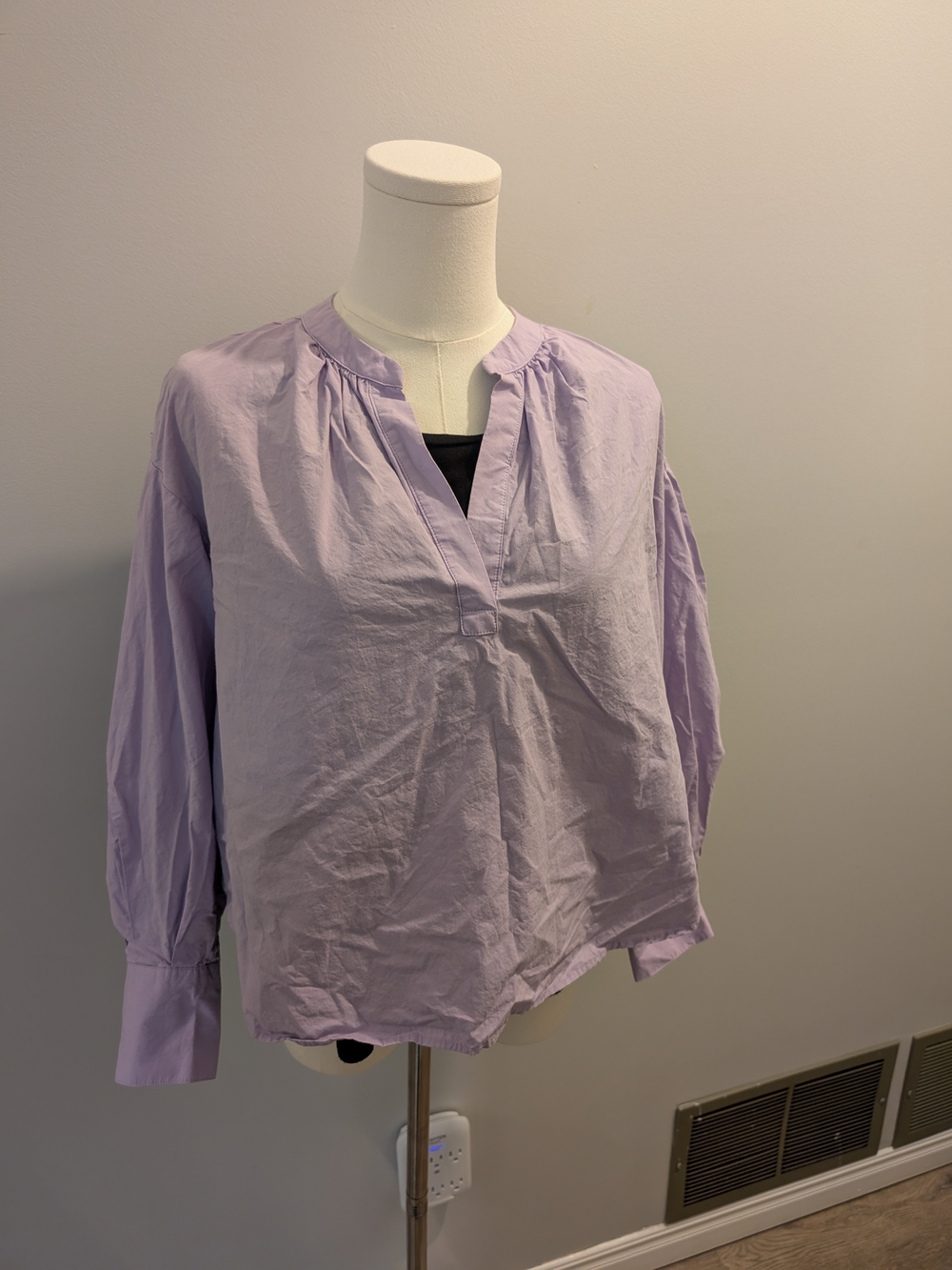 Light Lavender V-Neck Long Sleeve Women's Top